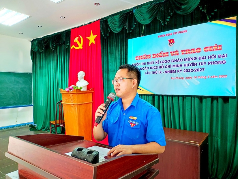 Chào đón bạn đến với Đảng bộ tỉnh Bình Thuận, nơi thăng hoa và phát triển cùng với những hình ảnh đầy ý nghĩa.
