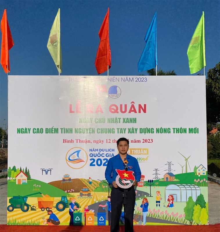 Đảng bộ tỉnh Bình Thuận: Hãy cùng đến với hình ảnh Đảng bộ tỉnh Bình Thuận để đắm mình trong vẻ đẹp đầy sức sống của địa phương này. Sự nghiêm túc và quyết tâm của Đảng bộ tỉnh Bình Thuận chắc chắn sẽ khiến bạn cảm thấy yên tâm và tin tưởng hơn về phát triển kinh tế - xã hội của tỉnh.
